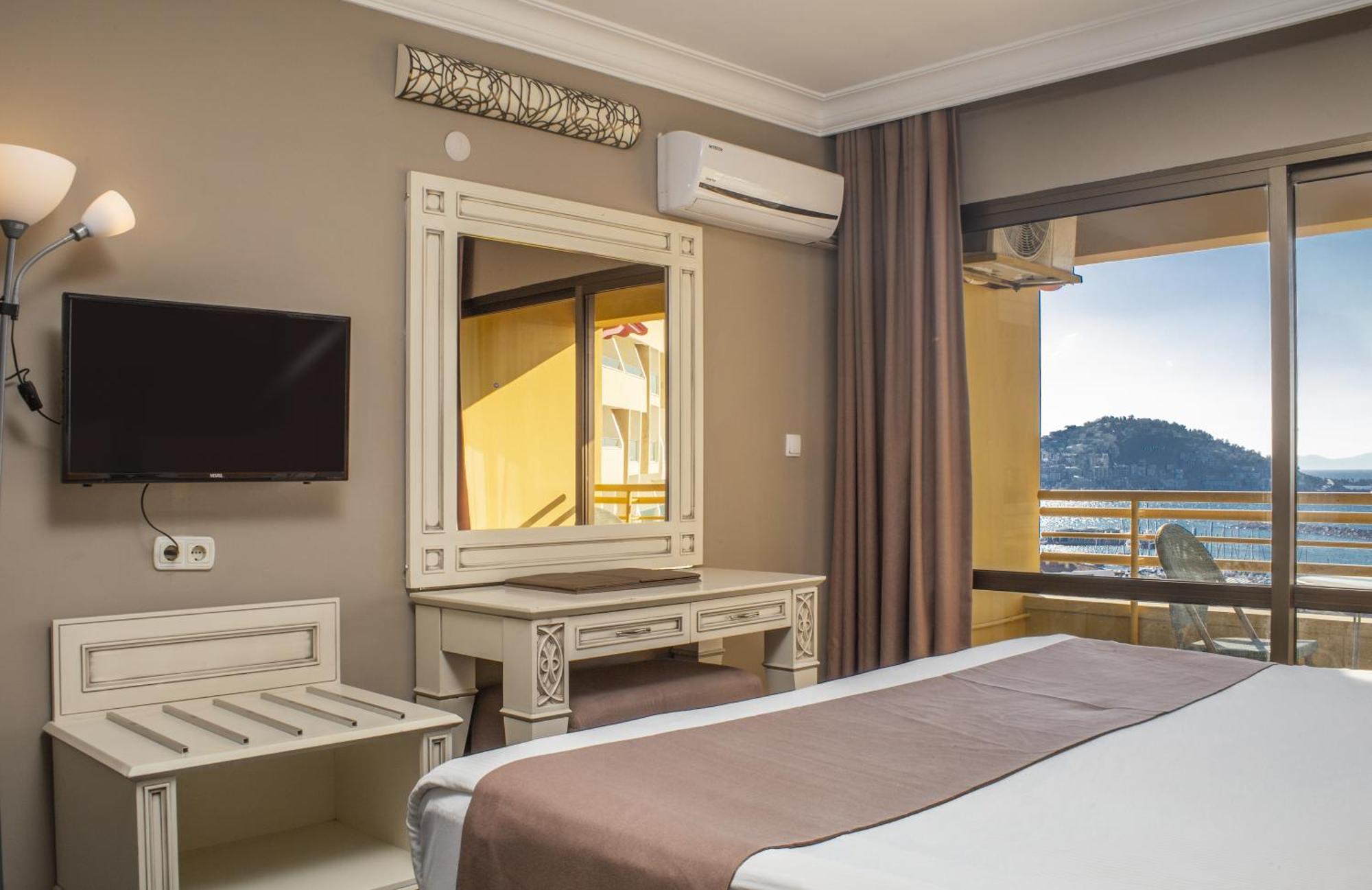Suhan Seaport Hotel Kusadasi Exterior photo