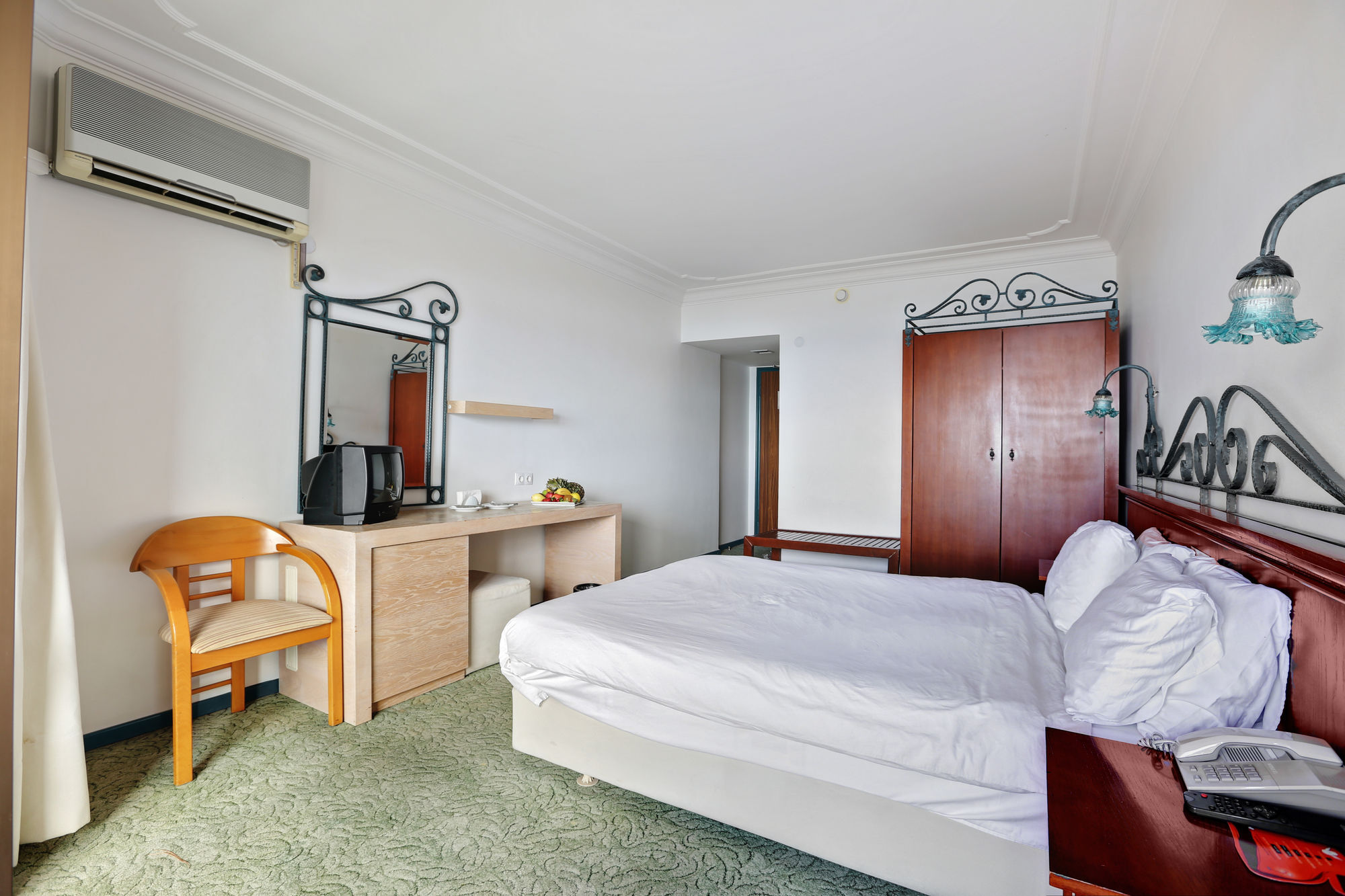 Suhan Seaport Hotel Kusadasi Exterior photo